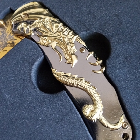 Collectible Fantasy Golden 3D Sculpted Wrap Around Dragon Knife w Gift Box - Picture 6 of 10